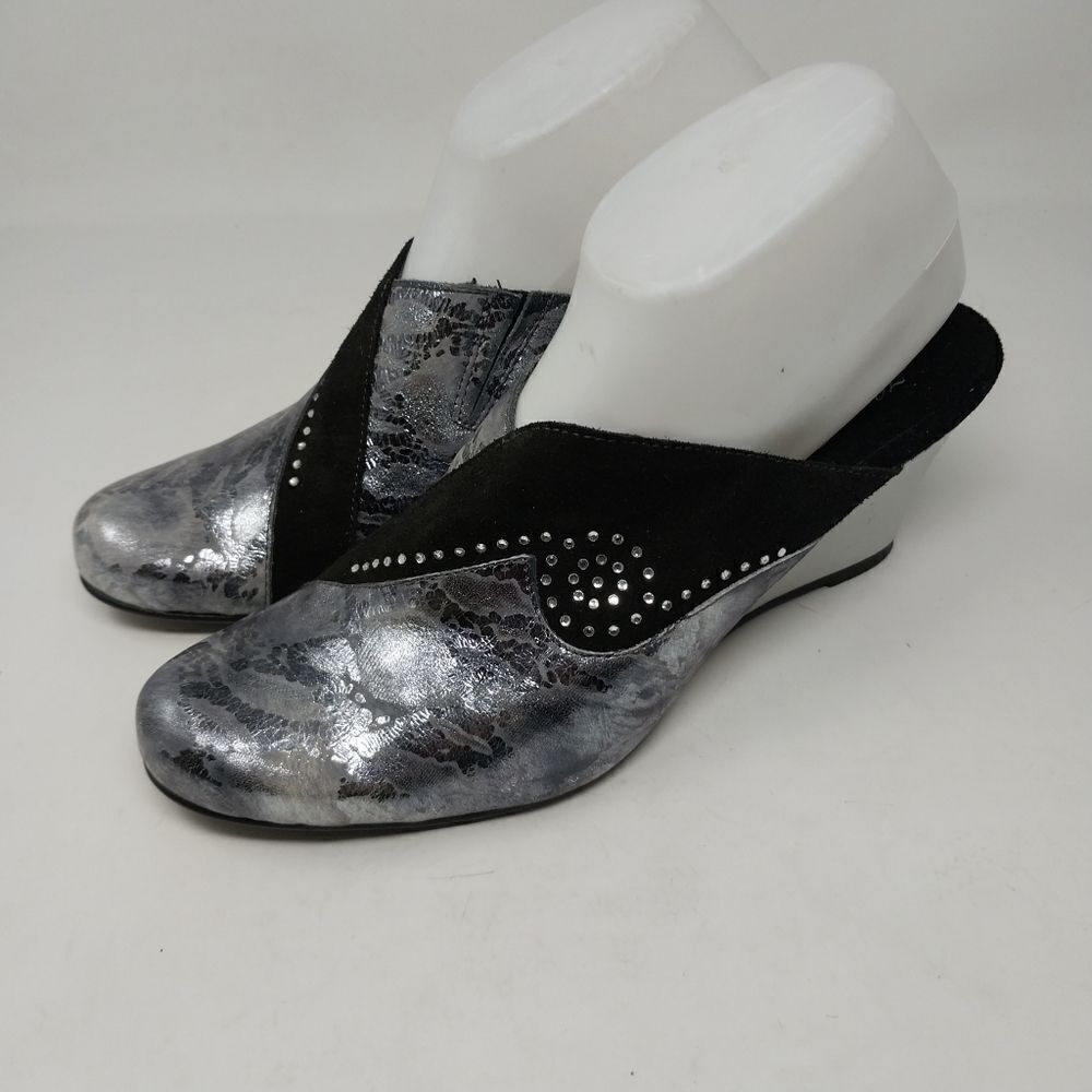 HELLE COMFORT CLOGS. SIZE 9.5". - Picture 5 of 16
